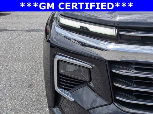 Used 2024 Chevrolet Traverse LT AWD/4WD image 9