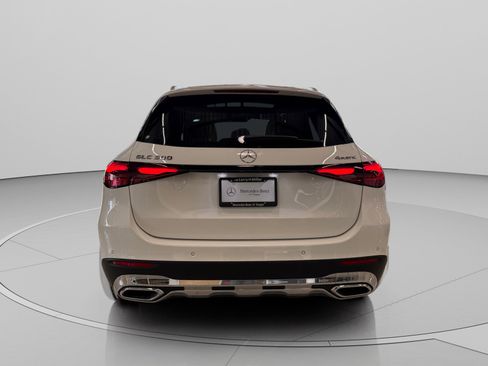 Certified 2026 Mercedes-Benz GLC 300 4MATIC image 4