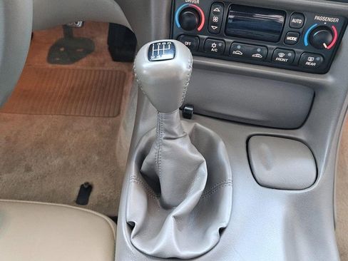 Used 2003 Chevrolet Corvette Convertible w/ Preferred Equipment Group1 image 11