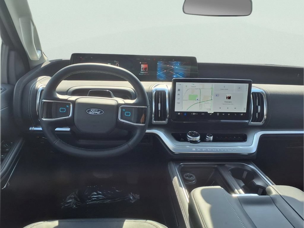 New 2027 Ford Expedition Platinum w/ Driver's Package AWD/4WD image 4