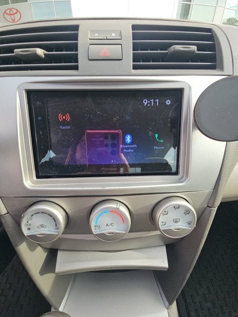 Used 2011 Toyota Camry LE FWD image 3