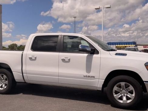 Used 2023 RAM 1500 Laramie AWD/4WD image 3