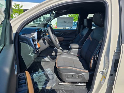 New 2026 GMC Canyon AT4 AWD/4WD image 19