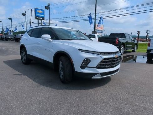 New 2026 Chevrolet Blazer LT w/ Convenience Package FWD image 5