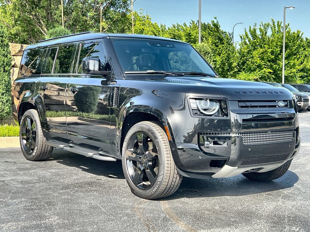 Used 2026 Land Rover Defender 130 V8 AWD/4WD image 7