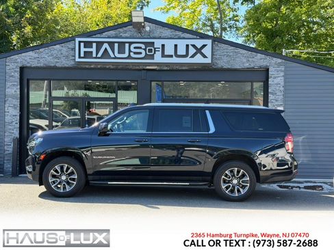 Used 2021 Chevrolet Suburban LT AWD/4WD image 8
