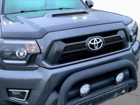 Used 2015 Toyota Tacoma PreRunner w/ TRD Sport Package RWD image 29