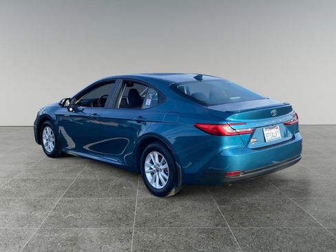 Used 2025 Toyota Camry LE w/ Convenience Package FWD image 3