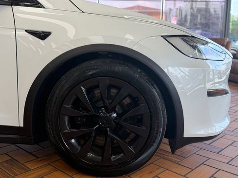 Used 2023 Tesla Model X AWD/4WD image 12