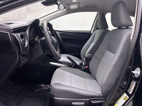 Used 2019 Toyota Corolla L image 11