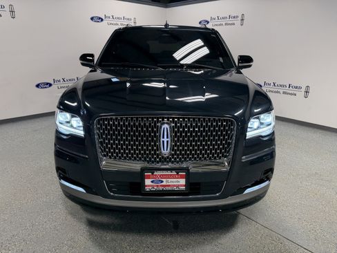 Used 2024 Lincoln Navigator Reserve image 2