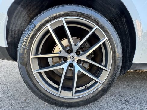 Used 2023 Porsche Macan image 14
