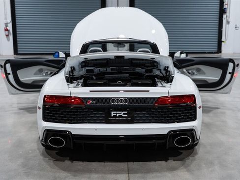 Used 2021 Audi R8 V10 RWD image 40