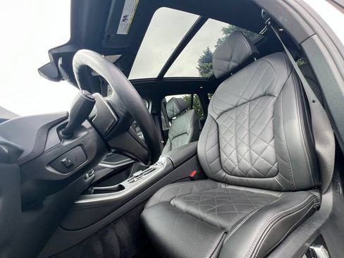 Used 2026 BMW X5 xDrive40i w/ Climate Comfort Package AWD/4WD image 14