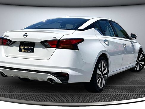 Used 2020 Nissan Altima 2.5 SL FWD image 6