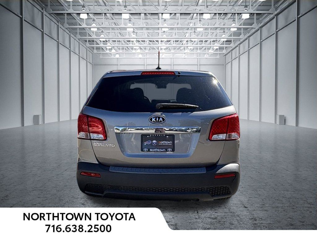 Used 2013 Kia Sorento LX AWD/4WD image 10