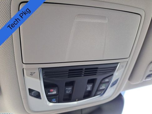 Certified 2025 Acura RDX w/ Technology Package image 16