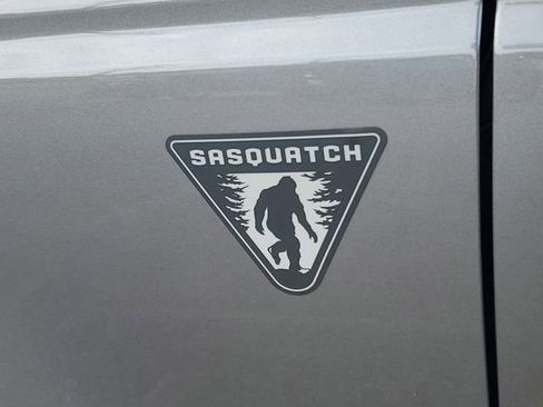 Used 2023 Ford Bronco 2-Door w/ Sasquatch Package image 26