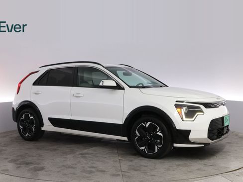 Used 2023 Kia Niro Wind FWD image 14