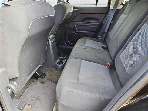 Used 2016 Jeep Patriot Sport w/ Tire & Wheel Group image 17