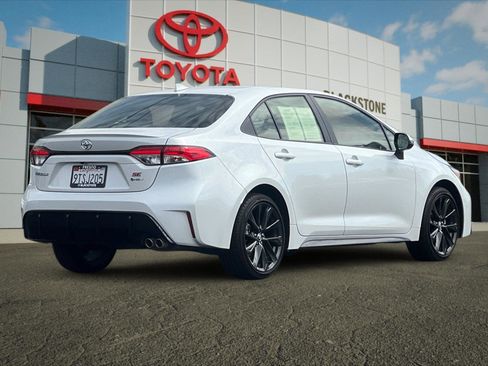 Certified 2026 Toyota Corolla SE w/ SE Premium Package image 3