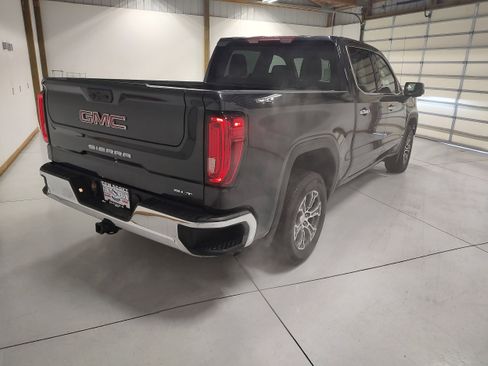 Used 2025 GMC Sierra 1500 SLT image 12