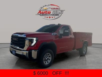 New 2025 GMC Sierra 3500 Pro w/ Convenience Package