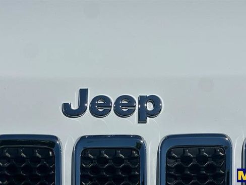 Used 2021 Jeep Cherokee Latitude Lux FWD image 38