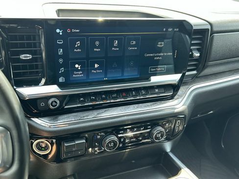 Used 2023 Chevrolet Silverado 1500 LTZ w/ LTZ Convenience Package II AWD/4WD image 32