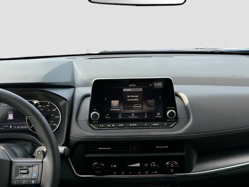 Used 2026 Nissan Rogue SV image 18