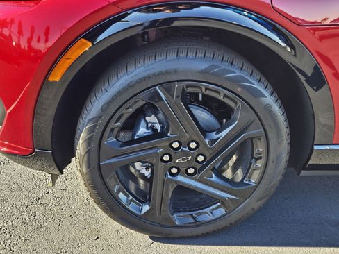 New 2026 Chevrolet Equinox EV RS image 4