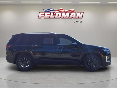 Used 2023 Chevrolet Traverse RS w/ LPO, Floor Liner Package AWD/4WD image 7