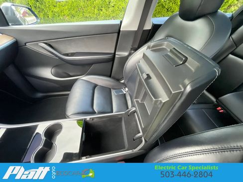 Used 2021 Tesla Model Y Long Range AWD/4WD image 31