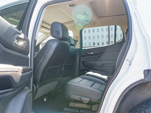Used 2021 GMC Acadia Denali w/ Denali Ultimate Package AWD/4WD image 14