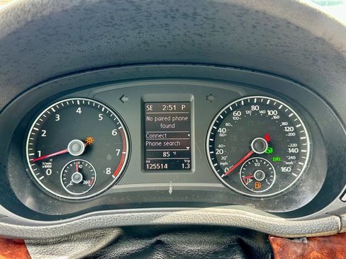 Used 2013 Volkswagen Passat 2.5 SEL Premium image 23