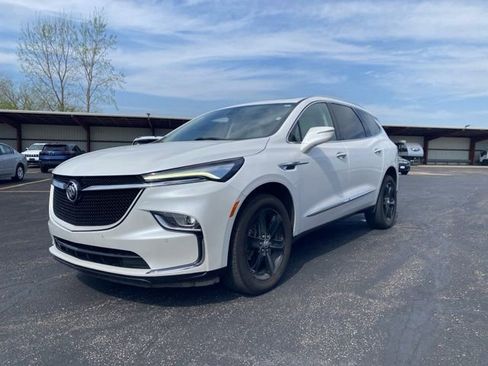 Used 2023 Buick Enclave Essence w/ Experience Buick Package image 22