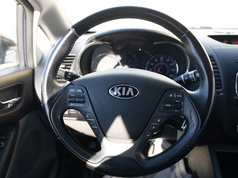 Used 2015 Kia Forte EX w/ UVO Package W/17" Alloys image 29