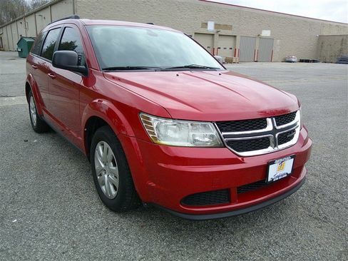 Used 2018 Dodge Journey SE image 7