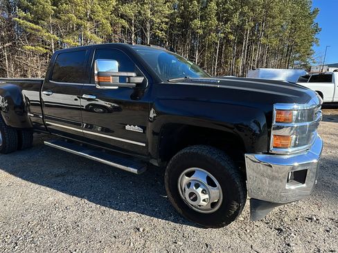 Used 2018 Chevrolet Silverado 3500 High Country w/ Duramax Plus Package image 5