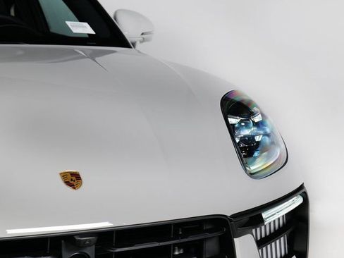 New 2026 Porsche Macan S image 30