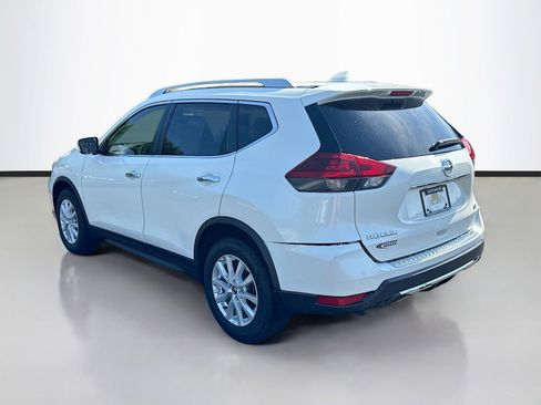 Used 2018 Nissan Rogue SV FWD image 5