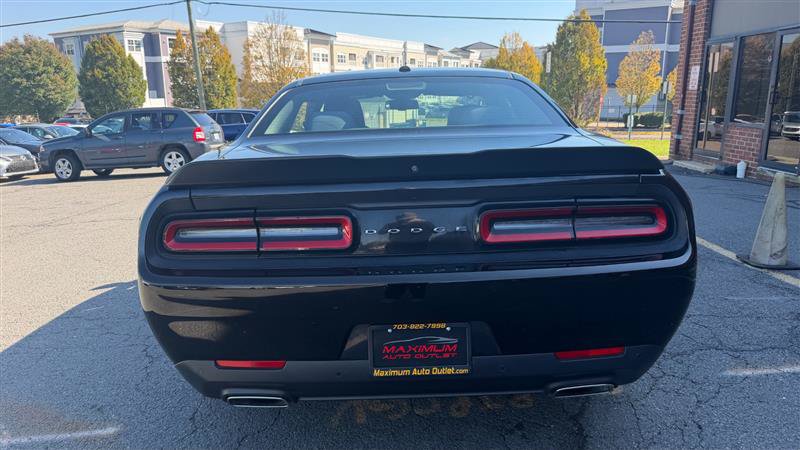 Used 2019 Dodge Challenger GT w/ Blacktop Package RWD image 10