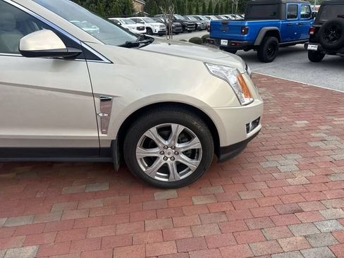 Used 2011 Cadillac SRX Premium FWD image 17