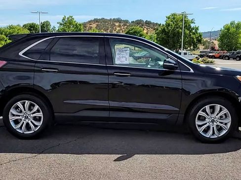 Used 2023 Ford Edge Titanium image 9