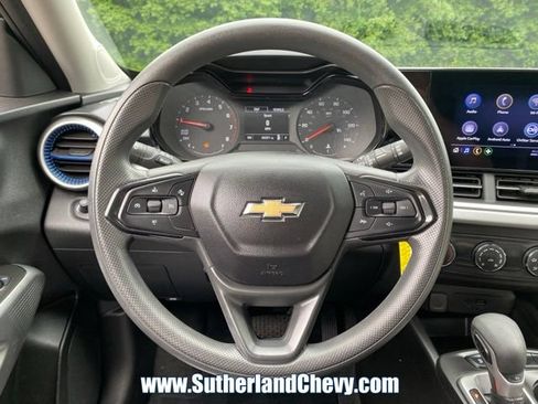 Used 2024 Chevrolet Trax LS FWD image 18