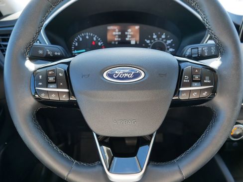 Used 2022 Ford Escape SE w/ Cold Weather Package FWD image 27