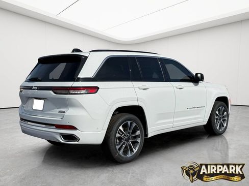 New 2025 Jeep Grand Cherokee Overland w/ Adv Protech Group III AWD/4WD image 4