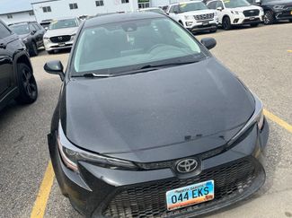 Used 2020 Toyota Corolla LE FWD video 2
