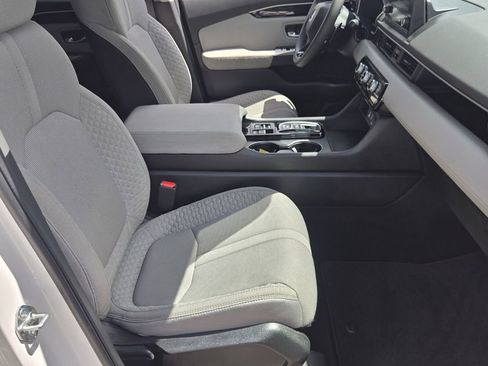 Used 2023 Honda Pilot LX image 17