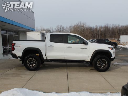 Certified 2024 Chevrolet Colorado ZR2 w/ ZR2 Convenience Package III image 3